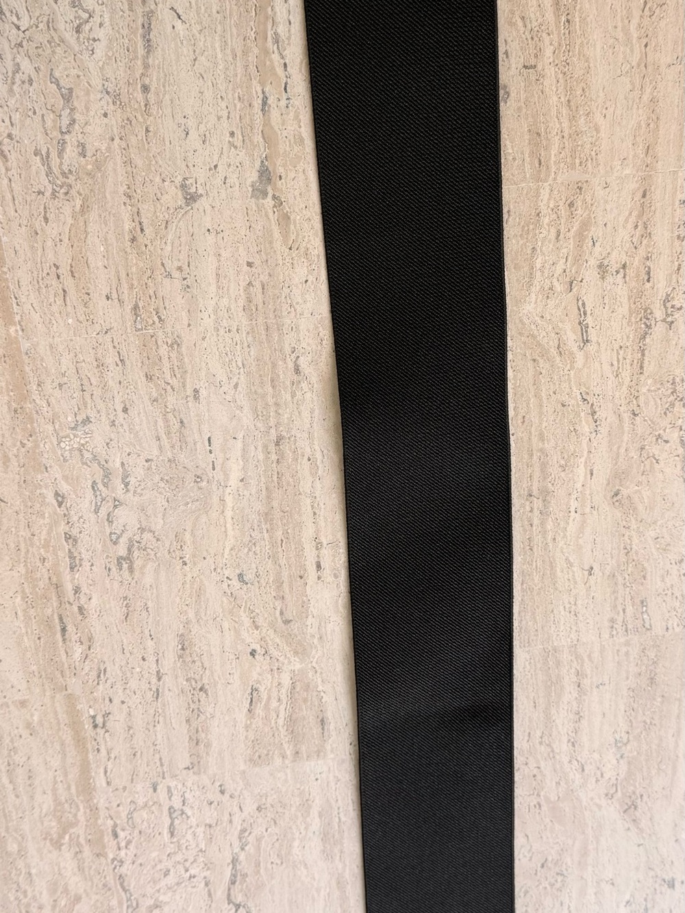 Vince Camuto Black Elastic Belt with Gold Ring Hardware - Picture 6 of 7